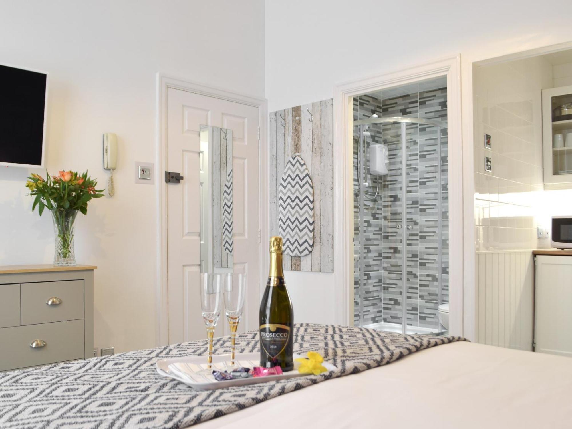 Little Fishes Villa Тенби Екстериор снимка